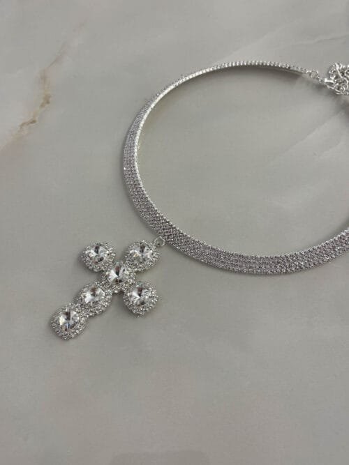 Aura choker