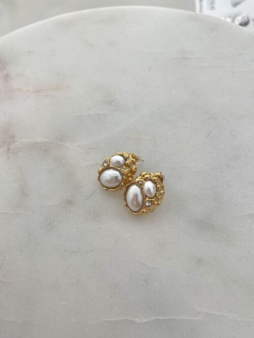 Solid earrings